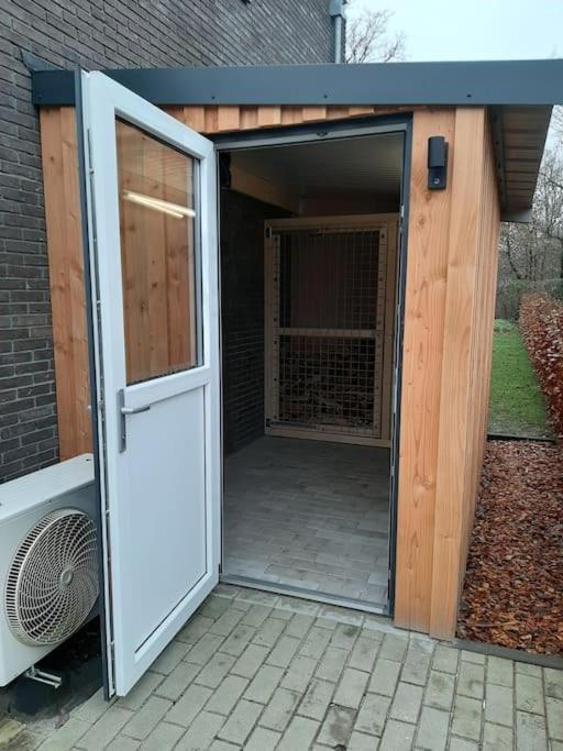 Elsloo  Vakantiehuis Eikzicht Gelegen Aan Het Bos מראה חיצוני תמונה