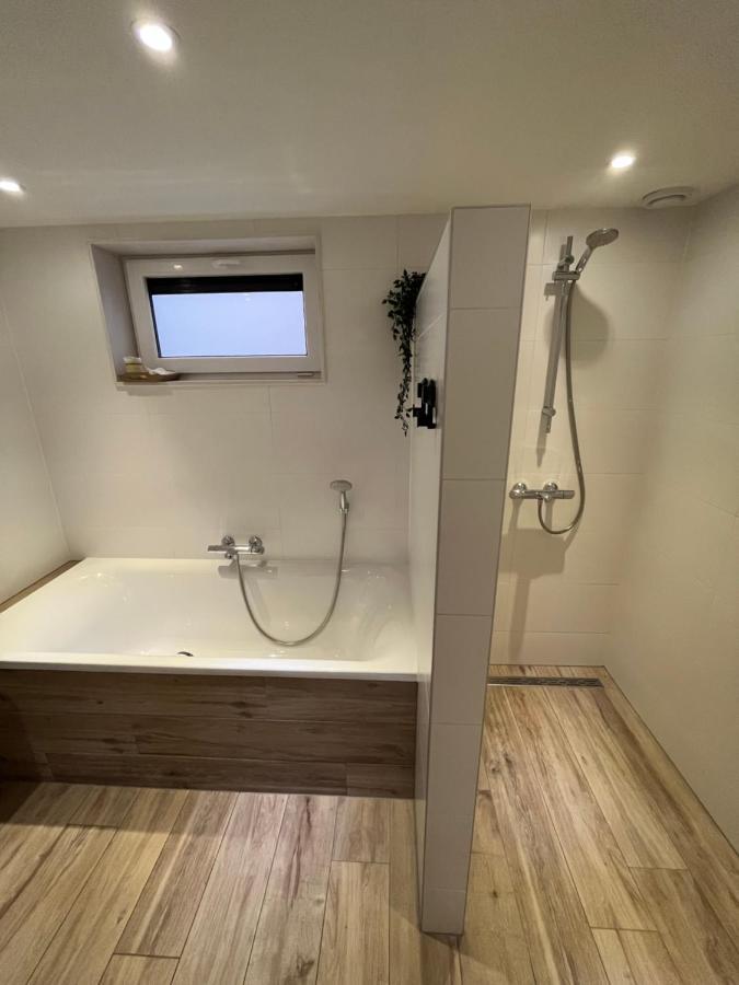 Elsloo  Vakantiehuis Eikzicht Gelegen Aan Het Bos מראה חיצוני תמונה